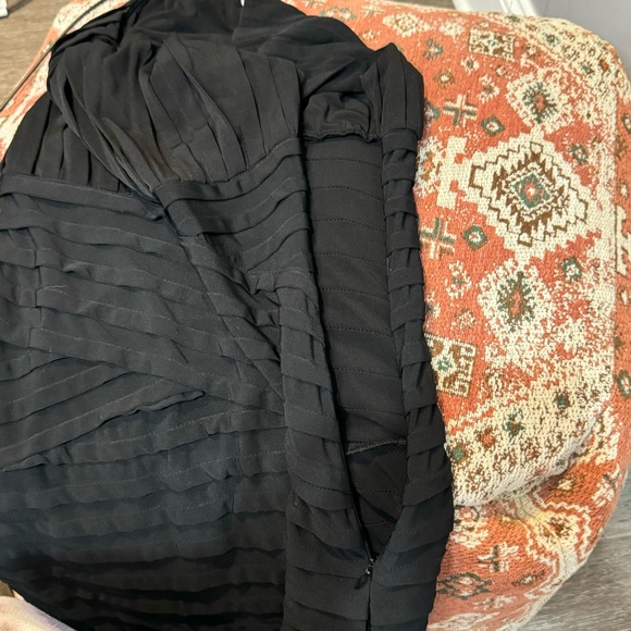 Calvin Klein Black Sleeveless Pleated Dress, Side Zipper - Picture 9 of 13